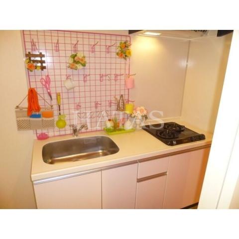 キッチン　同物件別部屋です。
