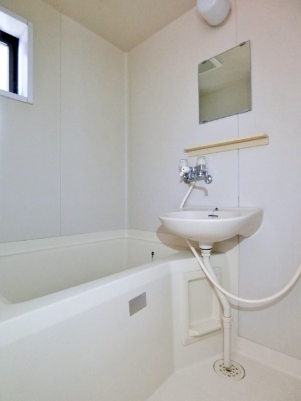 バス・シャワールーム　図面と現状に相違がある場合には現状を優先