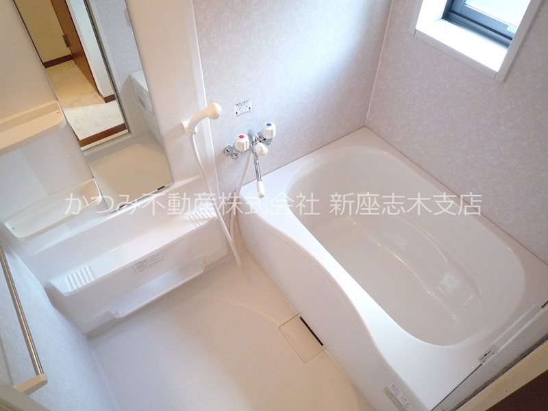 バス・シャワールーム　他号室参考写真