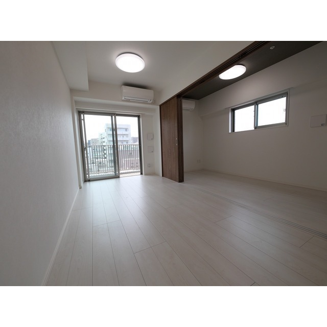 居室・リビング　同タイプ写真転用