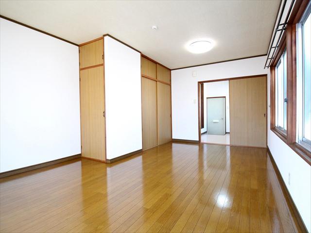 居室・リビング　松山市枝松　サンクレスト枝松　リビング