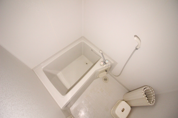 バス・シャワールーム　ひろびろバスです♪