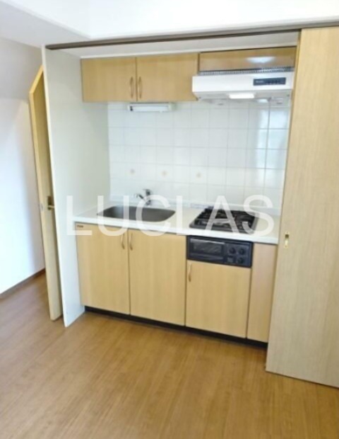 キッチン　コンパクトながらも利便性は良好♪収納付！