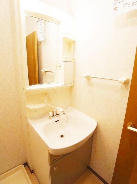 洗面設備　☆シャワー付洗面台☆