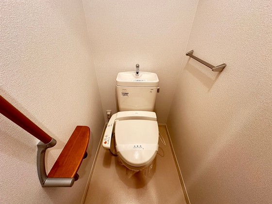 トイレ　※別部屋の写真です