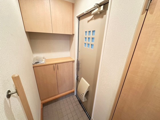 玄関　※別部屋の写真です