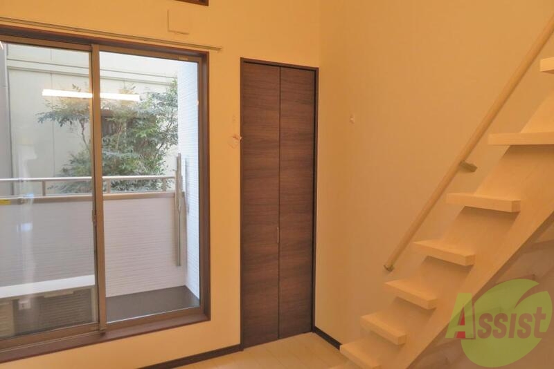 収納　収納もこの場所にありますよー。何しまいましょうかねー