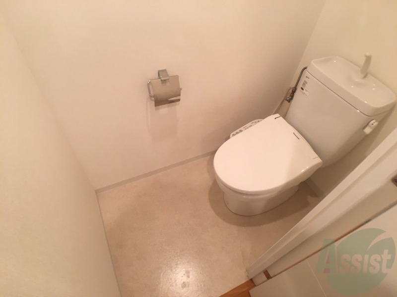 トイレ　トイレです。ウォシュレット付を探している方、おすすめです。