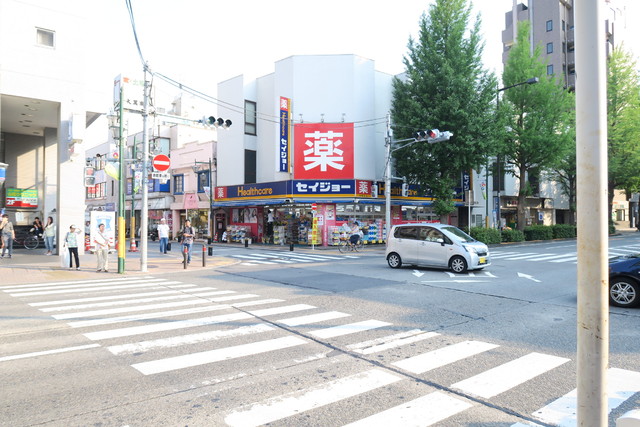 ドラックストア　ココカラファイン　ヘルスケアセイジョー西八王子店（ドラッグストア）まで140m