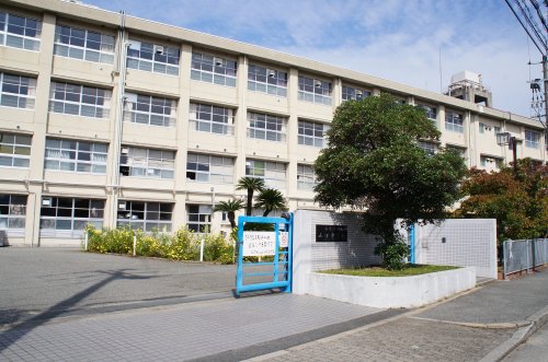 中学校　西宮市立中学校 山口中学校（中学校）まで716m