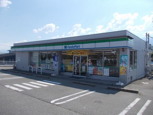 コンビニ　ファミリーマート　大町常盤店（コンビニ）まで590m