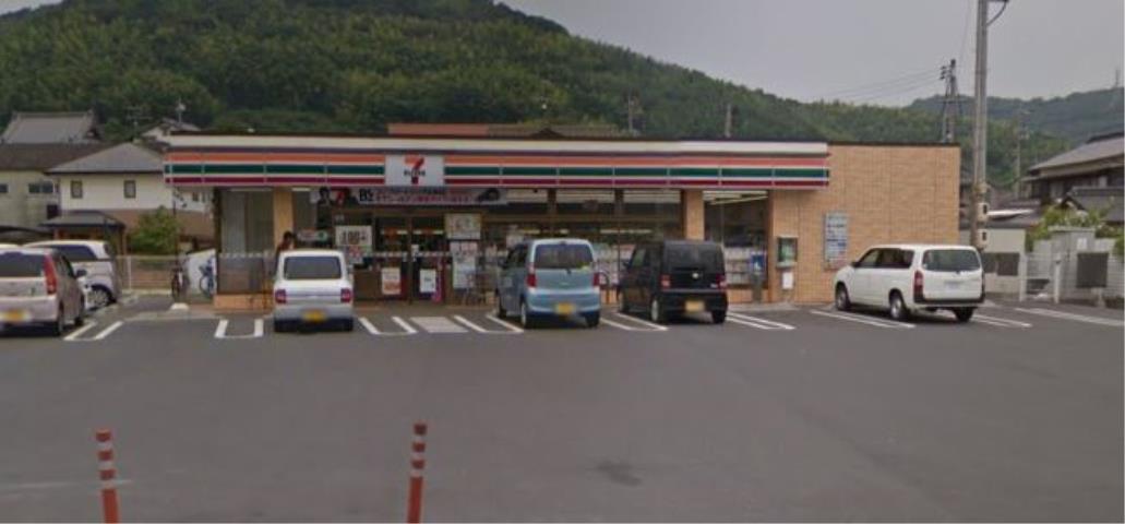 コンビニ　セブンイレブン（コンビニ）まで963m