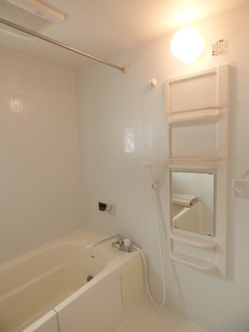 バス・シャワールーム　浴室乾燥機で、雨の日が気にならなくなる浴室。