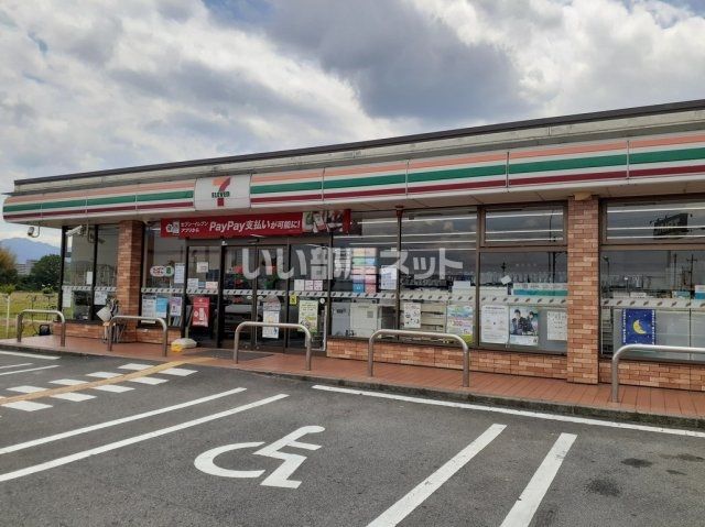 コンビニ　セブン-イレブン 橿原豊田町店（コンビニ）まで477m