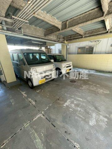 駐車場　車をお持ちの方に嬉しい駐車場付きの物件です