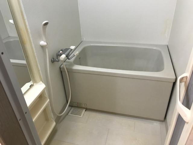 バス・シャワールーム　バス