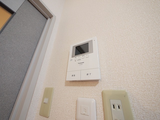 セキュリティ　モニター付きインターホーン