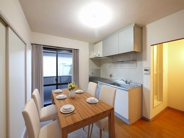 居室・リビング　CGで家具等を配置したもので家具等は含まれません