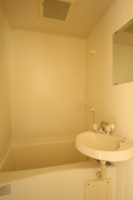 バス・シャワールーム　※同建物・別号室の写真です