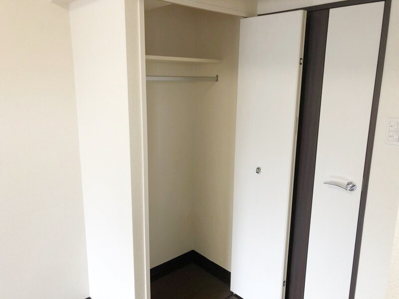 収納　ハンガーラック付きで楽々収納♪