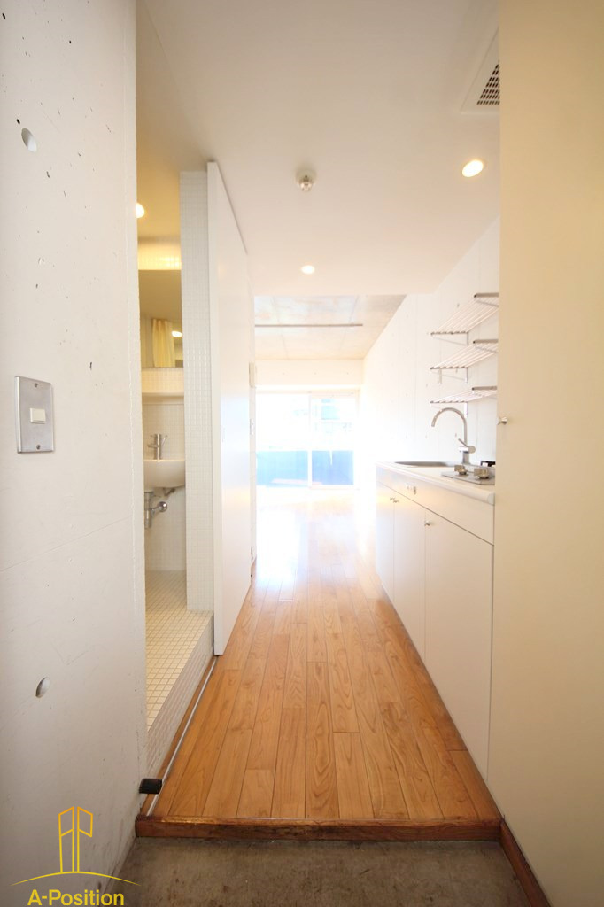 玄関　シーズ・アパートメント中之島