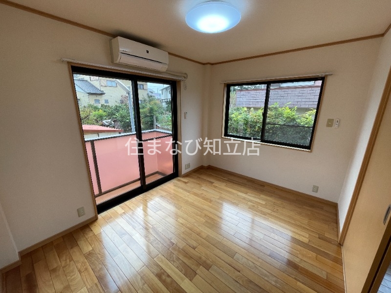 居室・リビング　同型別部屋写真