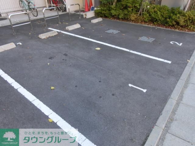 駐車場　敷地内駐車場