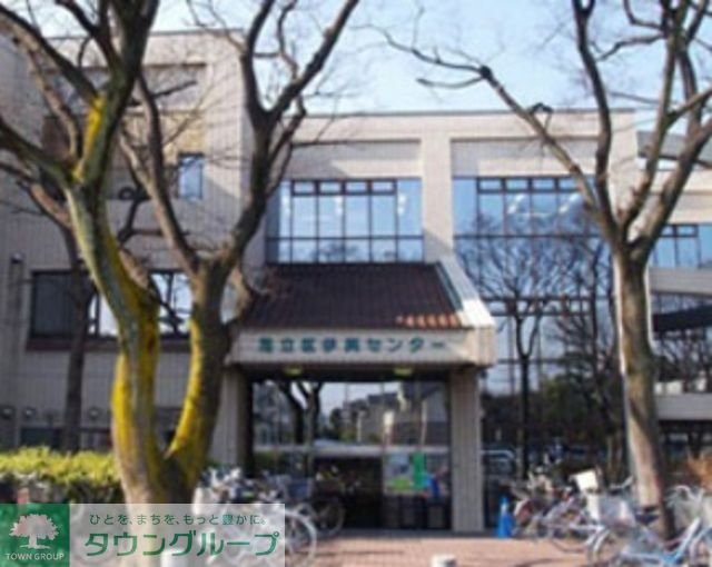 図書館　足立区立伊興図書館（図書館）まで480m