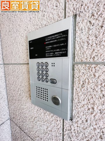 セキュリティ　モニター付きインターホン