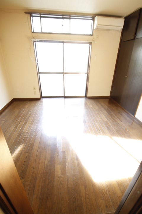 居室・リビング　※別号室写真