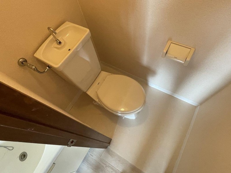 トイレ　トイレ