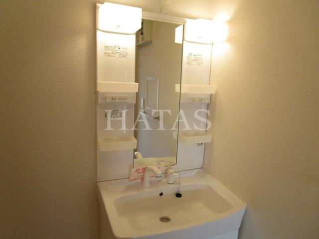 洗面設備　同物件別部屋です。