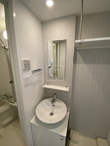 洗面設備　エスリード中之島ザ・コア　独立洗面化粧台