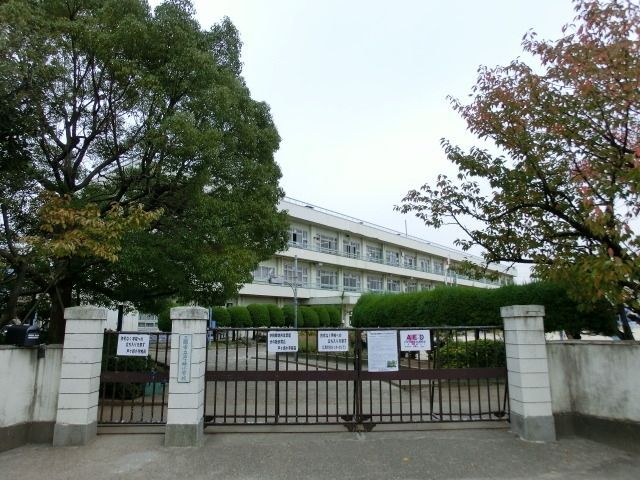 小学校　戸ヶ崎小学校（小学校）まで455m
