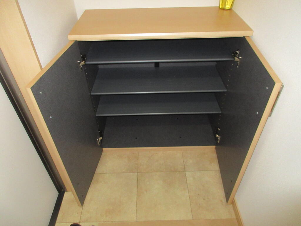 収納　シューズボックス