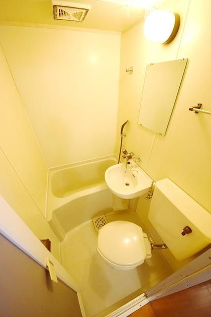 その他　★三点ユニットバスでお掃除も楽々★