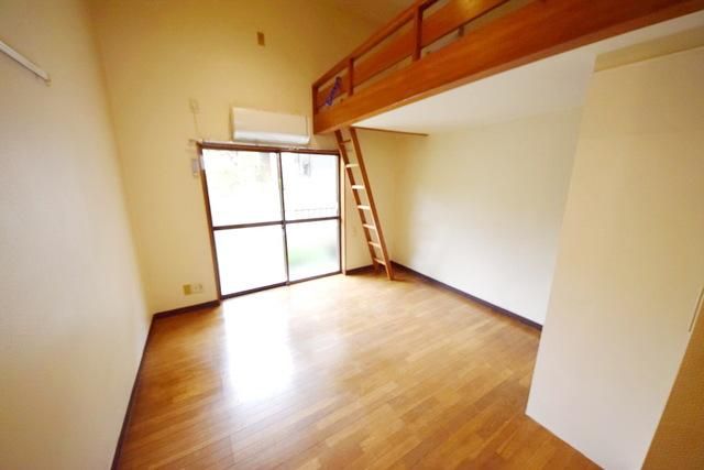 居室・リビング　★南向きで陽当たり良好のお部屋です★