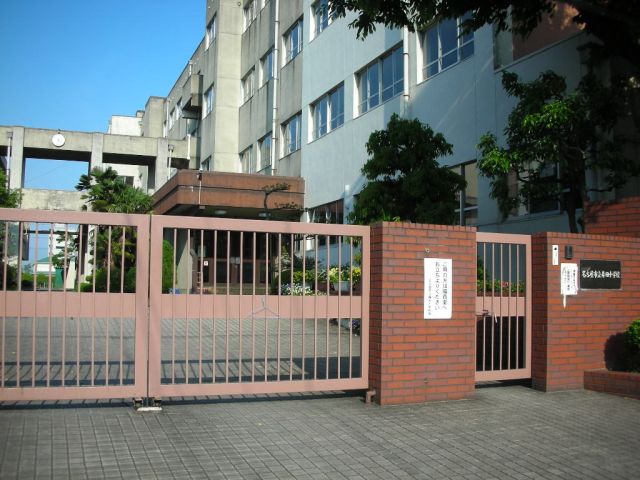 小学校　市立春田小学校（小学校）まで680m
