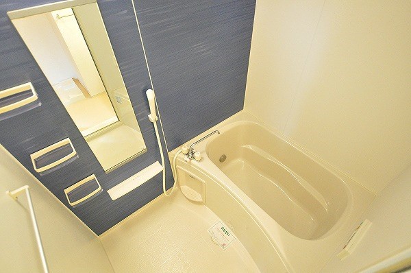 バス・シャワールーム　★雨の日も安心♪浴室冷暖房乾燥機付き★