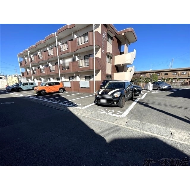 駐車場　駐車場