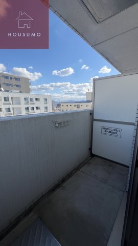 バルコニー　外からの目が気にならないバルコニーで洗濯物が干せます