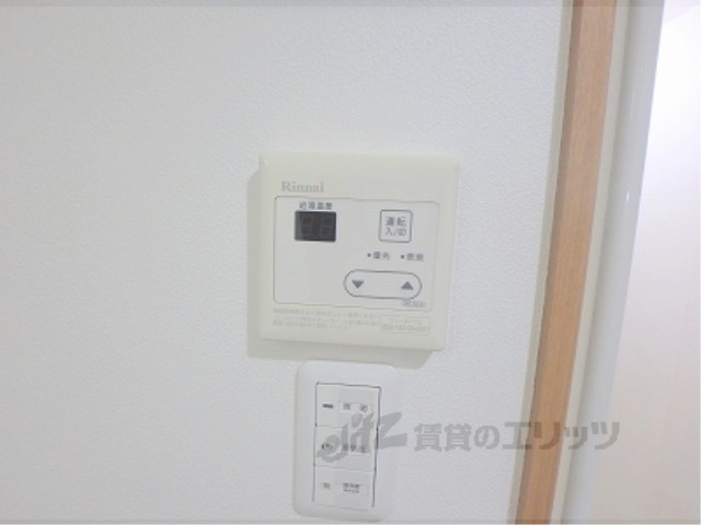 その他設備　給湯器リモコン