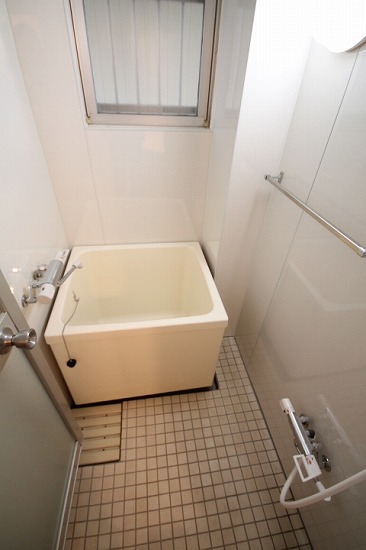 バス・シャワールーム　写真は類似です。