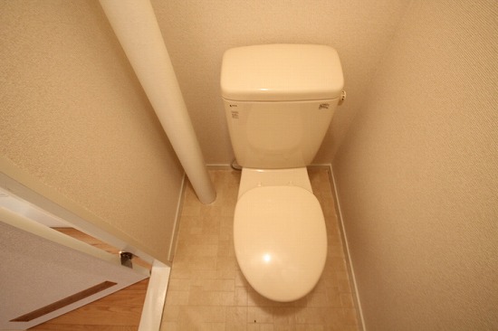 トイレ　写真は類似です。