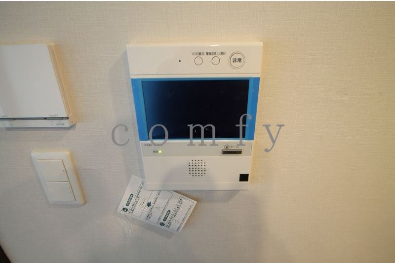 セキュリティ　モニター付きインターホン