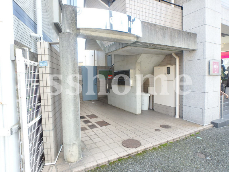 エントランス　建物入口☆