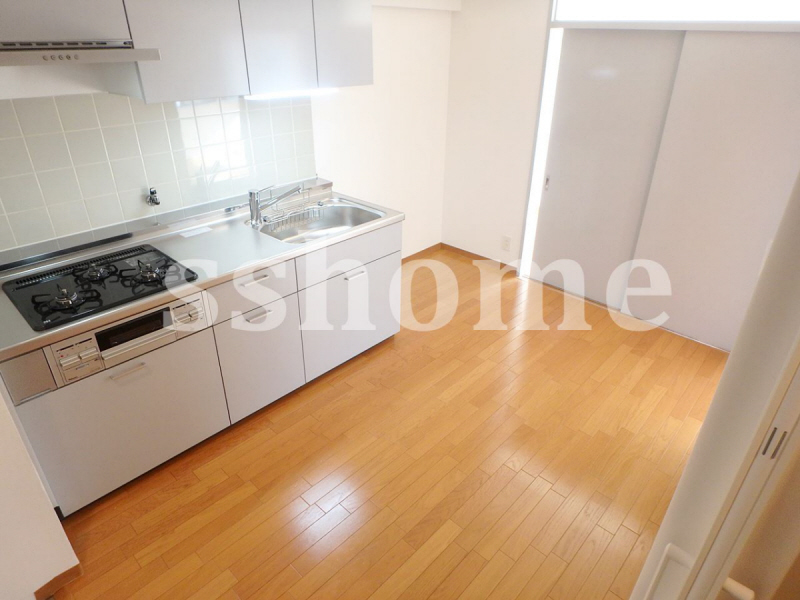 居室・リビング　きれいなお部屋です☆