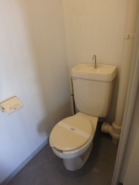 トイレ　別号室参考写真