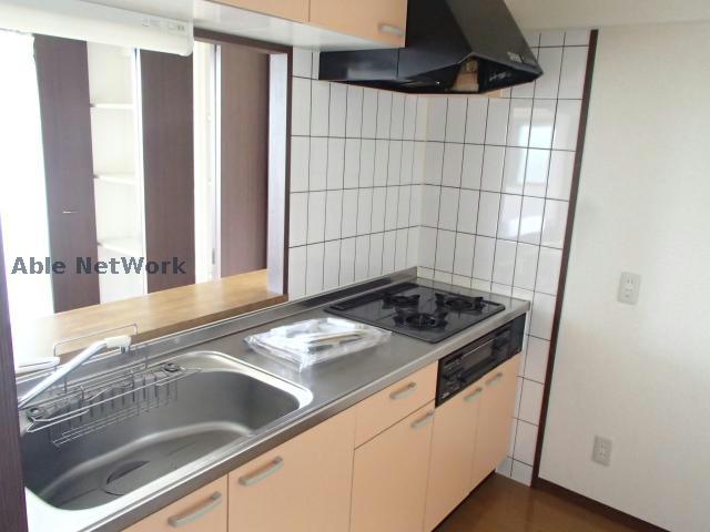 キッチン　同建物別部屋です