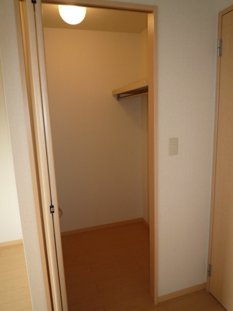 収納　ウォークインクローゼット